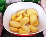 Une image de l'étape 1 de Cromesquis de pommes de terre lardons et mozzarella # novembre.