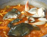 Foto langkah ke 6 dari resep Seafood Saus Padang Devina Hermawan.
