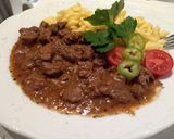 Kedvenc marha pörköltem recept fázis 8 fotója