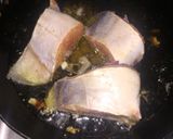A picture of step 3 of Simple fried fish&Rice.