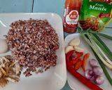 Foto langkah ke 1 dari resep Nasi goreng beras merah.