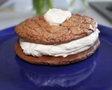 Une image de l'étape 2 de Sandwich Cookies Brownies.
