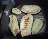 Pas rețetă Cele mai bune vinete la grătar cu dressing de usturoi, mărar și telemea rasă 🍽 2 fotografie