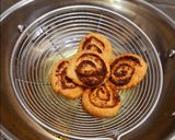 बाकरवडी (bakarvadi recipe in marathi) रेसिपी स्टेप 5 फोटो 