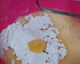 Foto langkah ke 2 dari resep Cake pandan kukus keju.