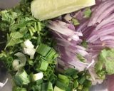 Thai laab gai salad রেসিপির ধাপ 2 ছবি