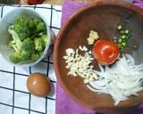 Foto langkah ke 1 dari resep 102. Sarapan Brokoli Telur Kuah Bening.