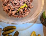Une image de l'étape 2 de Salade de jarret de bœuf aux cornichons.