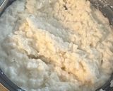 Foto langkah ke 4 dari resep Bubur ayam rice cooker kuah kuning.