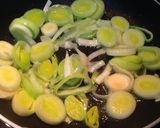 Foto del paso 4 de la receta: Pizza de puerro al Roquefort