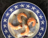 Foto del paso 6 de la receta: Carpaccio de bacalao ahumado sobre cama de lombarda