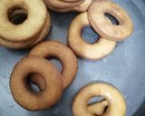 एगलेस डोनट्स (Eggless Donuts recipe in Hindi) रेसिपी चरण 5 फोटो