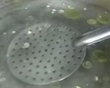 A picture of step 1 of Chow mein.