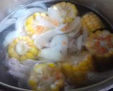 Hình bước làm 2 của món Canh sườn bắp đậu lăng đỏ