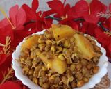 A picture of step 2 of Sprouted moong & potato usal.