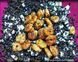 Foto del passaggio 4 della ricetta Insalata di Riso Venere Golosa con Pesce e Mango