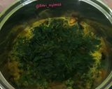 Foto langkah ke 7 dari resep Gulai daun chaya dengan taburan rebon goreng dan cabe rawit.
