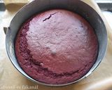Epres fehércsokoládés-mascarponés vörösbársony torta recept fázis 4 fotója