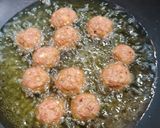 A picture of step 3 of Bread veggies ball.