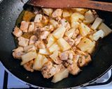 Tejszínes ananászos csirke 🍍🐣 recept fázis 2 fotója
