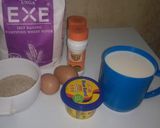 A picture of step 1 of Christmas doughnuts.