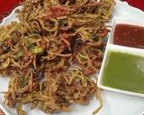 A picture of step 6 of Noodles pakora.