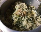 A picture of step 5 of One pot chicken green rice.