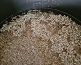 Foto del paso 1 de la receta: Arroz "con cosas" en arrocera electrónica