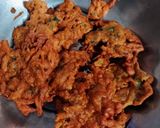 A picture of step 3 of Pakoray.