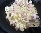 Foto langkah ke 5 dari resep Sambal Goreng TKW (Tempe, Kentang, Wortel).