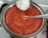 A picture of step 2 of Strawberry Panacota.