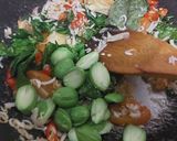 Foto langkah ke 3 dari resep Tumis Melinjo Teri.