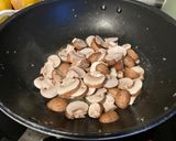 Foto del paso 3 de la receta Risotto con champiñones y gambas