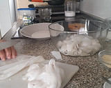 Foto del paso 2 de la receta: Albóndigas de Sepia en salsa de piquillos y puré de patatas