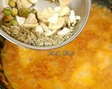 A picture of step 5 of Mawa gajar halwa.