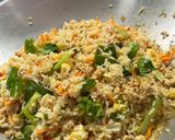 Gambar langkah 7 resipi NASI GORENG SAYUR (R379).