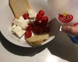 Φωτογραφία βήματος 4 της συνταγής Ντομάτα-φέτα σαλάτα