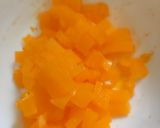 A picture of step 3 of Tangy jelly lemon frosty.
