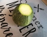 Une image de l'étape 2 de Saucisses fumées aux poivrons verts, tomates séchées et courgette.