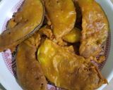 A picture of step 6 of Baingan pakorhay.
