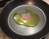 Une image de l'étape 3 de Côtes de porc au paprika et fondue d'oignons rouges.