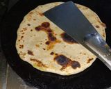 A picture of step 6 of Stuffed parantha.