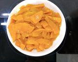 Hình bước làm 1 của món Bí đỏ xào