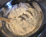 Une image de l'étape 6 de Salade de concombres marinés au chèvre frais, citron, oignon rouge et persil.