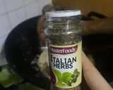 A picture of step 10 of Cream based pasta (Melayu style lol).
