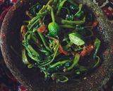 Foto langkah ke 7 dari resep Plecing kangkung pedas manis.