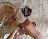 Foto langkah ke 6 dari resep Chocolate Muffin Simple.