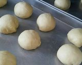 Foto langkah ke 4 dari resep Roti manis spesial.
