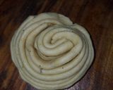A picture of step 2 of Laccha Paratha.