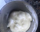 Foto del paso 2 de la receta: Masa de churrinches original chilena con forma de medialuna